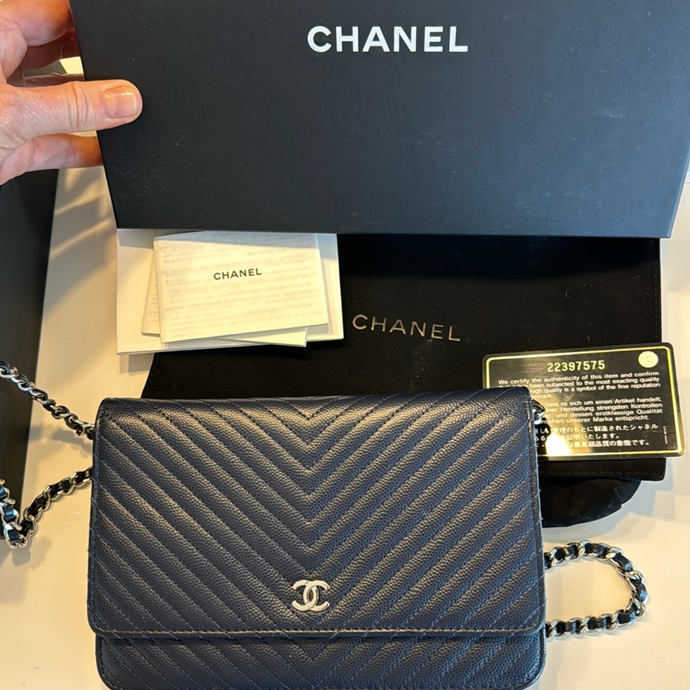 Chanel Navy wallet on chain. Excellent condition
